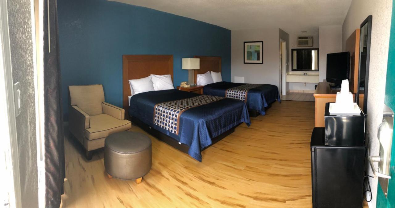 Relax Inn Саванна Экстерьер фото